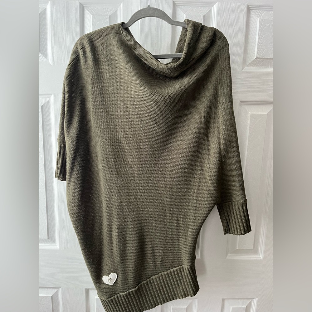 Women’s off shoulder sweater, olive color, size s/m